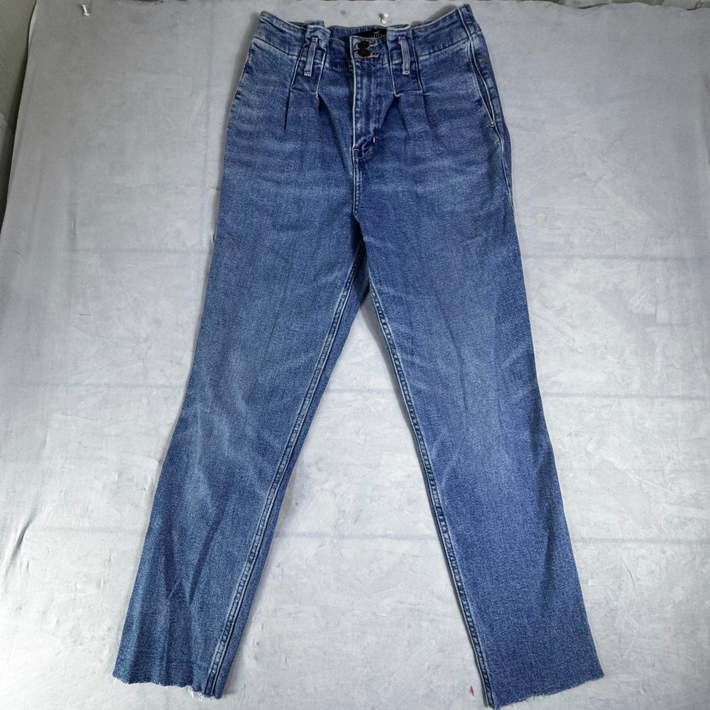 Hollister Womens Curvy Ultra High Rise Mom Jeans Blue Denim Whisker‎ 3R W26 L27